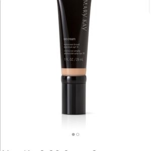 Mary Kay CC Cream Sunscreen SPF 15 light to medium